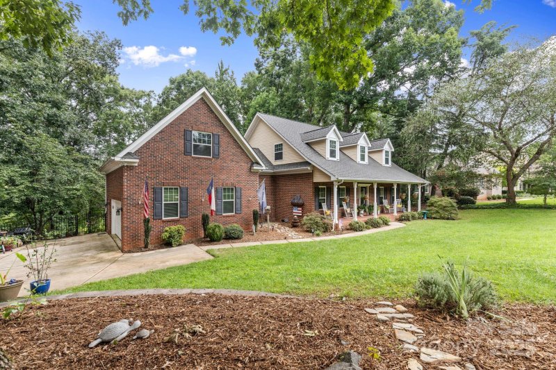 Property image 2 of 267 Heritage Boulevard in Regent Park, Fort Mill, SC 29715