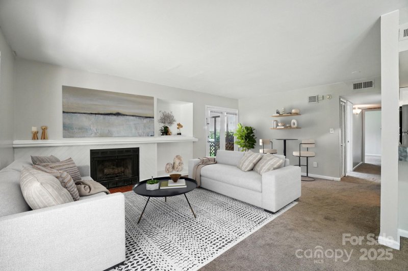 Property image 2 of 1823 J Julian Lane in Northampton, Charlotte, NC 28208