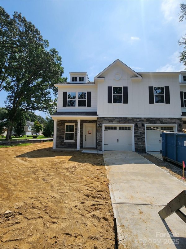 2028 Mandarin Boulevard