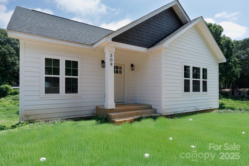 Property image 3 of 309 Riley Court in Firestone Textiles Inc, Gastonia, NC 28052