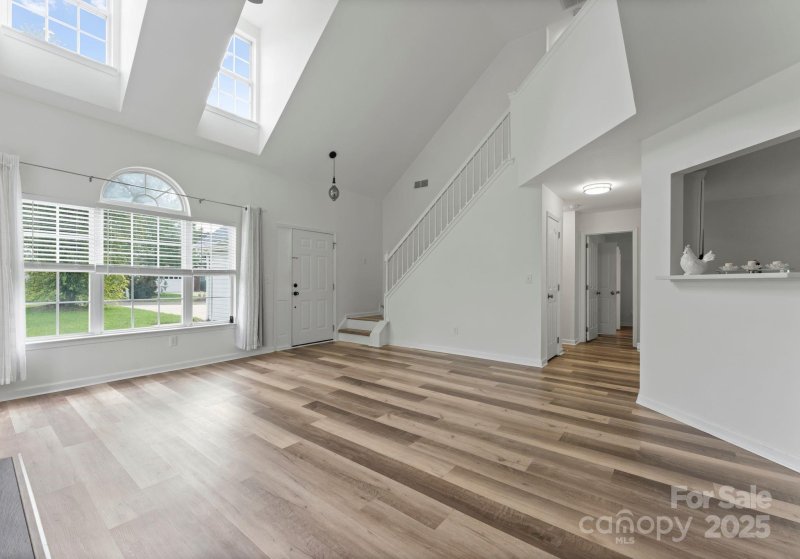 Property image 4 of 12315 Heritage Hills Lane in Rolling Oaks, Charlotte, NC 28269