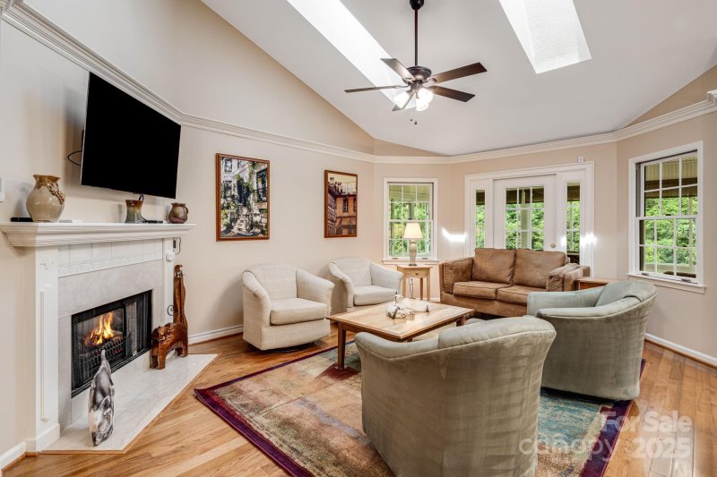 Property image 4 at 1015 Saddlebrook Drive, Hendersonville, NC 28739