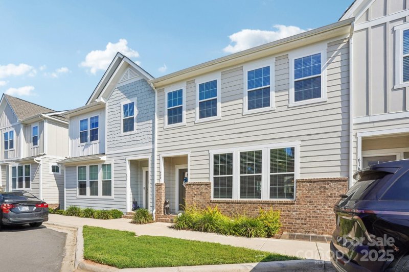 Property image 3 of 620 Amalfi Drive in Davidson Bay, Davidson, NC 28036