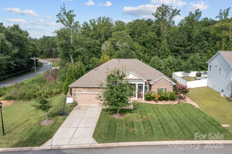 Property image 4 of 7113 Spyglass Ridge Drive in Covington at Lake Norman, Denver, NC 28037