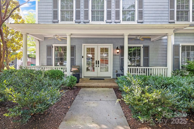 Property image 2 of 2042 Euclid Avenue in Dilworth, Charlotte, NC 28203