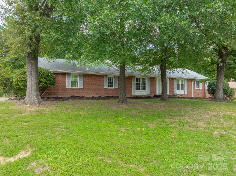 Property image 3 of 315 Crestside Drive in The Hills, Concord, NC 28025