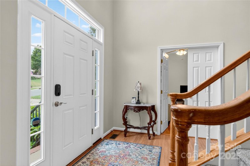 Property image 5 of 112 Sugar Thyme Lane in Cherry Grove, Mooresville, NC 28115