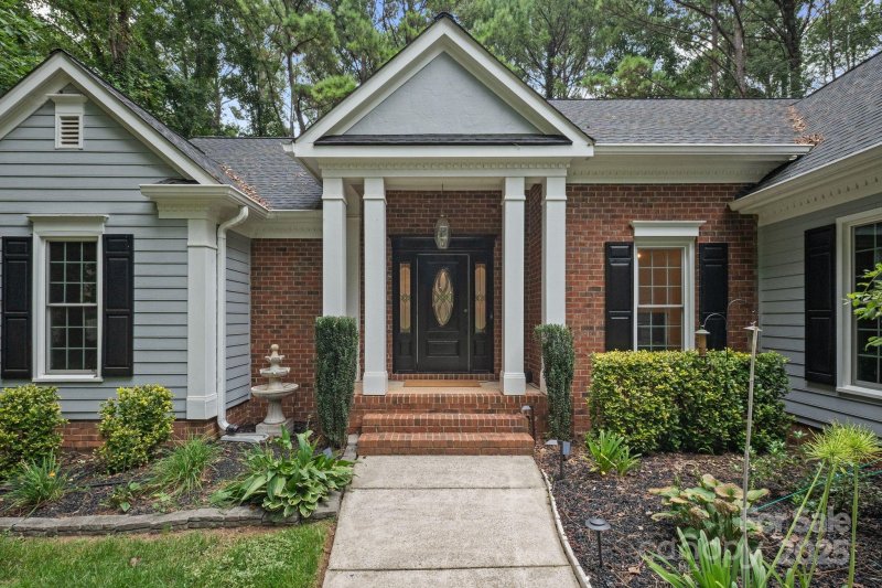 Property image 5 at 110 N Shore Drive, Mooresville, NC 28117