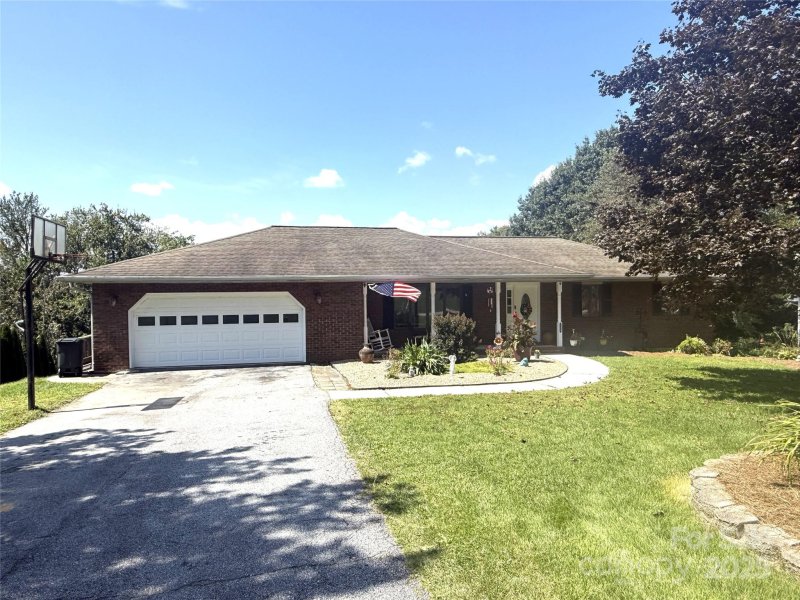 124 Mountain Valley Drive