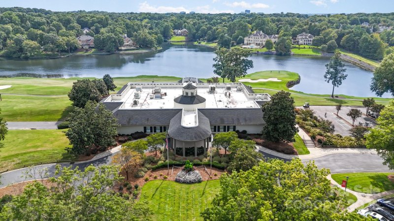 Property image 3 at 7212 Governors Row, Charlotte, NC 28277