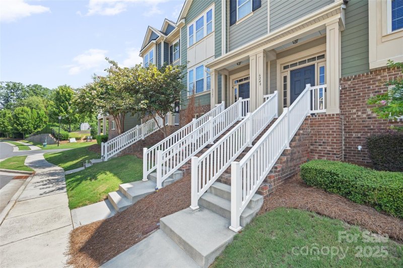 Property image 2 of 6249 Cloverdale Drive in Cameron Creek, Fort Mill, SC 29708