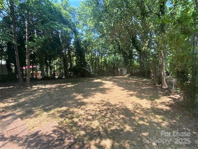 Property image 4 at 525 Manhasset Road, Charlotte, NC 28209