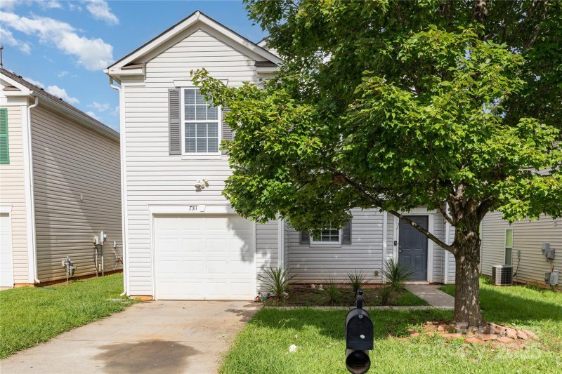 Property image 2 at 7311 Mitzi Deborah Lane, Charlotte, NC 28269