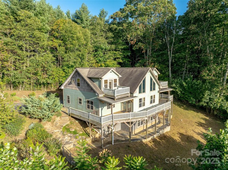 Property image 2 of 452 Lotawatah Drive in Hidden Valley Acres, Burnsville, NC 28714