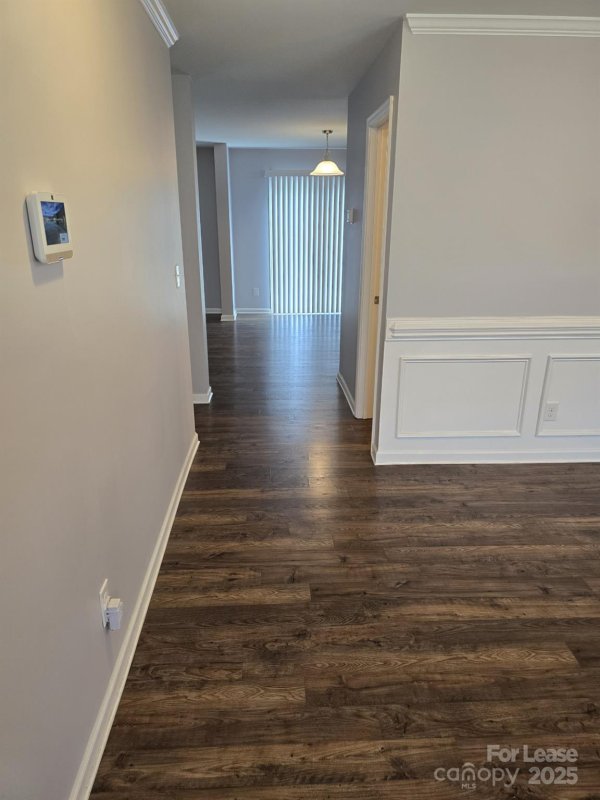 Property image 2 of 9812 Wardley Drive in Lanier Village, Charlotte, NC 28215