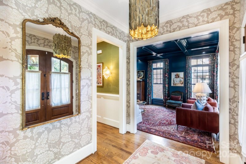 Property image 3 of 2149 Colony Road in Myers Park, Charlotte, NC 28209