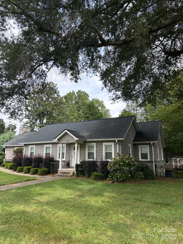 Oakland Heights, Statesville Community