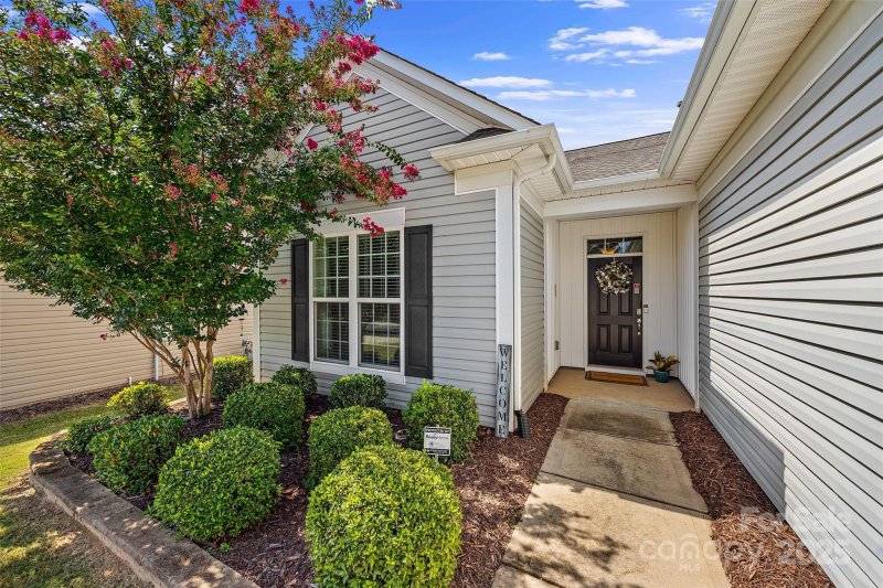 20151 Dovekie Lane