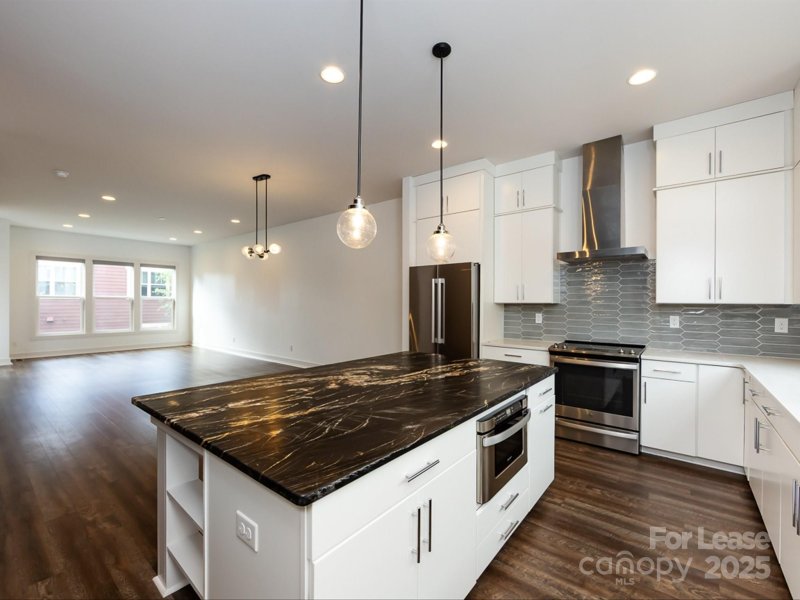 Property image 3 at 1207 E 36th Street, Charlotte, NC 28205