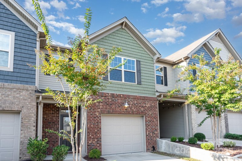 3413 Scottish Fern Lane