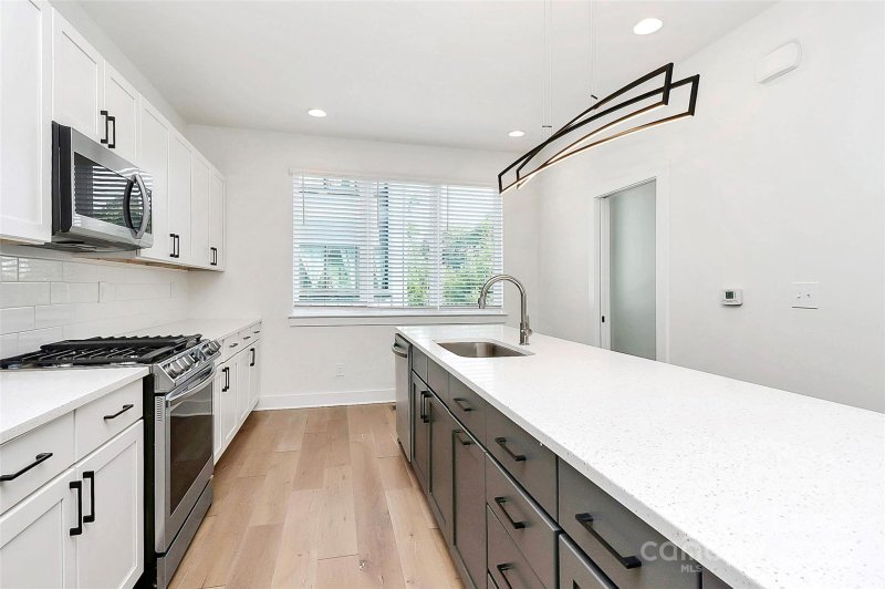 Property image 2 at 1919 W Trade Street, Charlotte, NC 28216