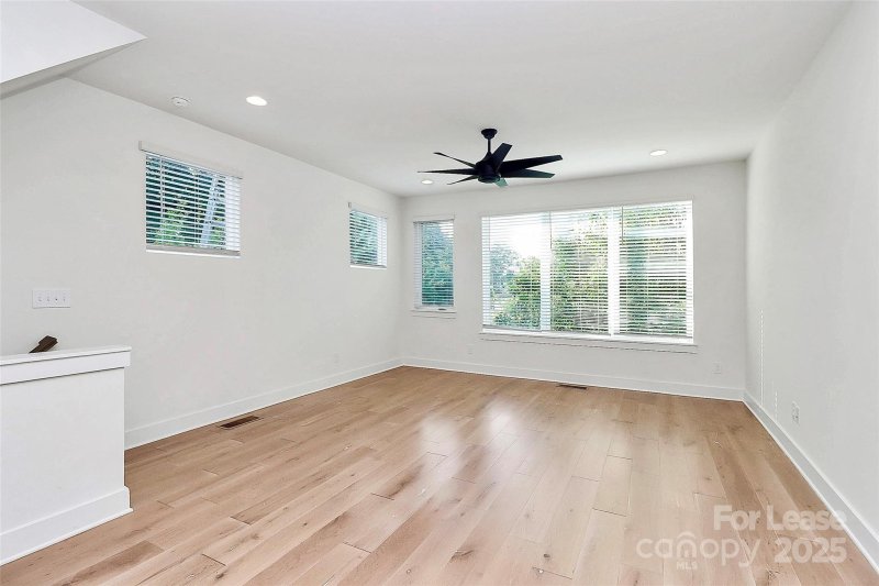 Property image 4 at 1919 W Trade Street, Charlotte, NC 28216