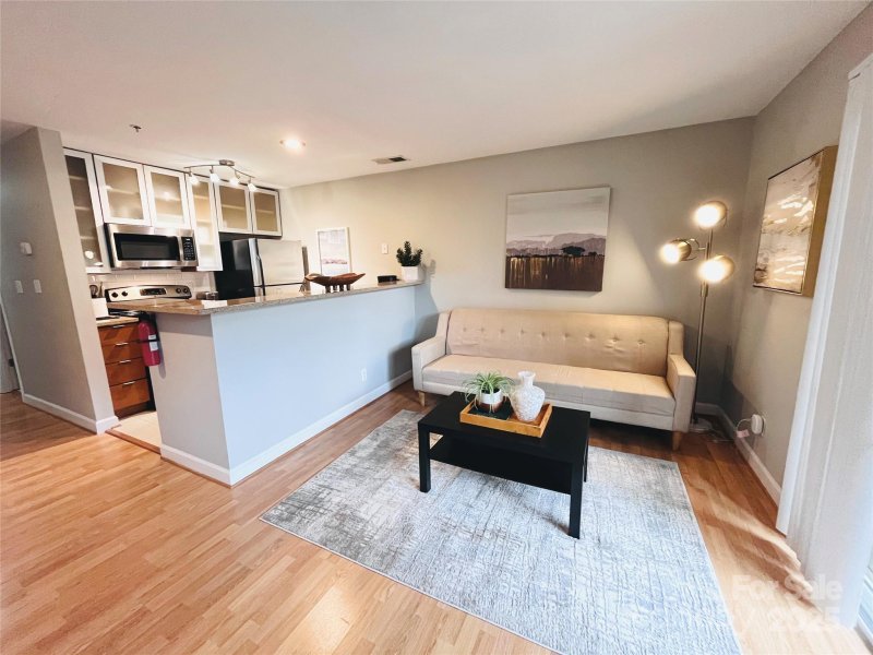 Property image 4 of 505 Graham Street in The Fourth Ward Square, Charlotte, NC 28202