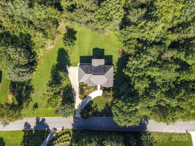 Property image 4 at 5025 Woodwinds Drive, Hickory, NC 28601