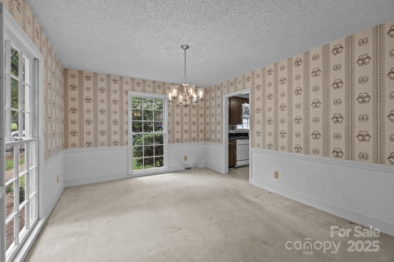 Property image 5 at 5828 Foxcrest Drive, Mint Hill, NC 28227