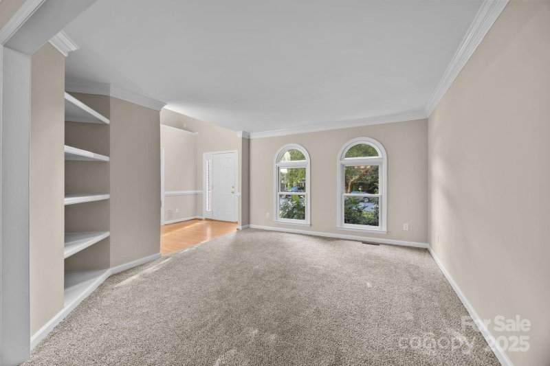 Property image 5 of 4402 Poplar Grove Drive in Davis Lake, Charlotte, NC 28269