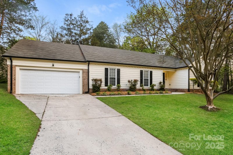 Property image 2 at 1955 Dembrigh Lane, Charlotte, NC 28262