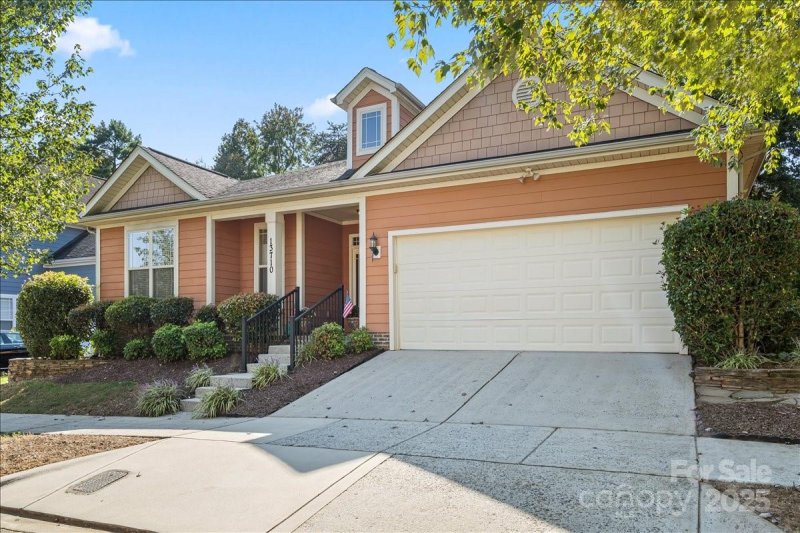 Arbor Croft, Huntersville Community