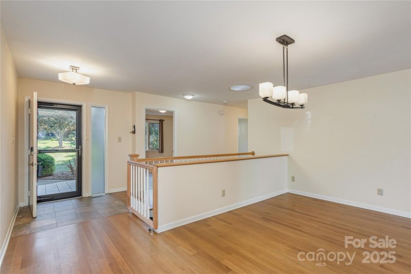 Property image 3 at 530 Crowfields Lane, Asheville, NC 28803