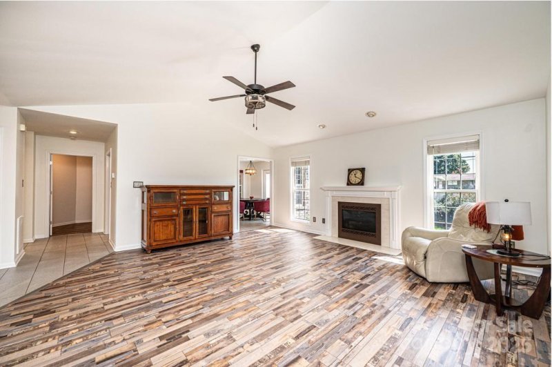 Property image 4 at 1537 34th Avenue Lane, Hickory, NC 28601