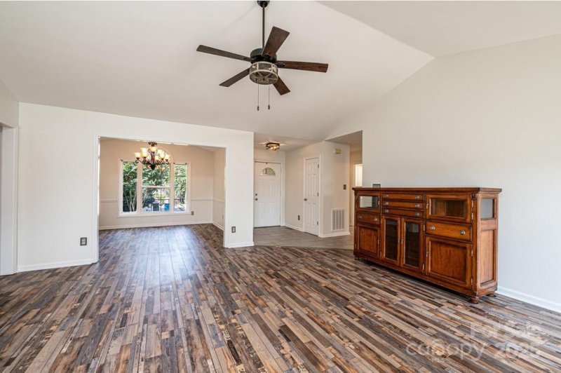 Property image 5 at 1537 34th Avenue Lane, Hickory, NC 28601