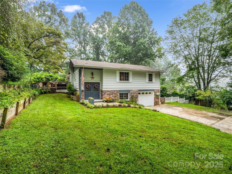 Property image 5 of 66 Barberry Heights Drive in Barberry Heights, Brevard, NC 28712