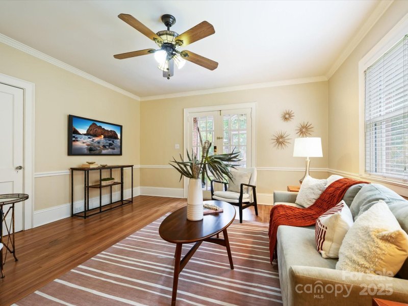 Property image 5 of 00 Main Avenue in Wesley Heights, Charlotte, NC 28208