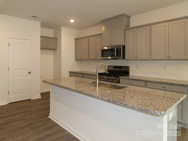 Property image 3 at 3212 Lilac Grove Drive, Charlotte, NC 28269