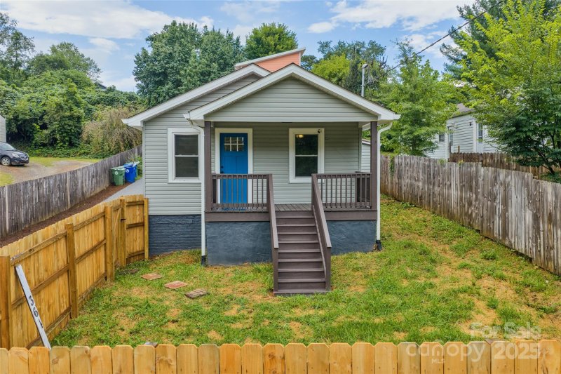 Property image 5 of 364 State Street in West Asheville, Asheville, NC 28806