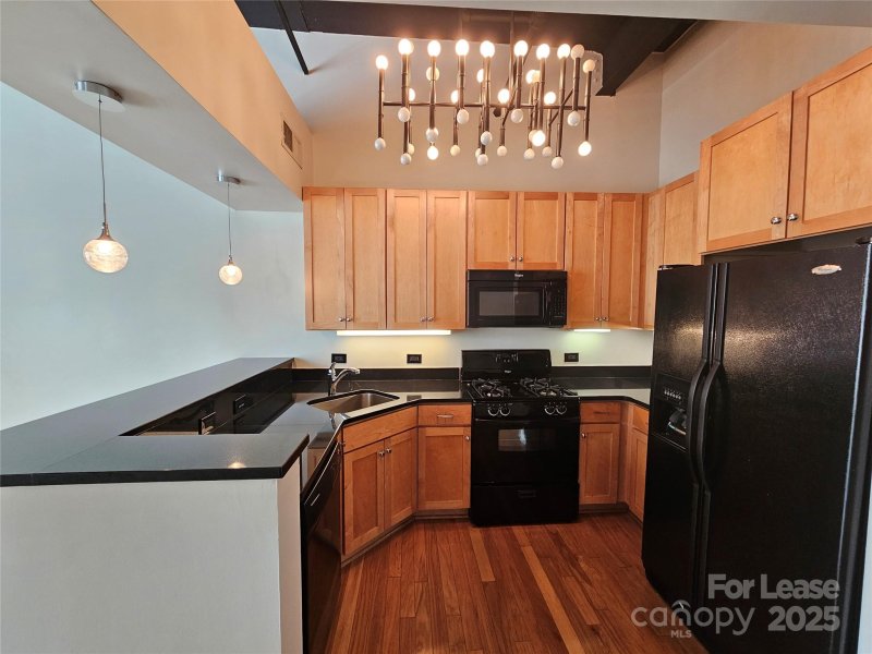 Property image 3 at 3920 Sharon Road, Charlotte, NC 28211