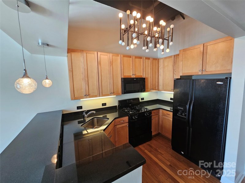 Property image 4 at 3920 Sharon Road, Charlotte, NC 28211