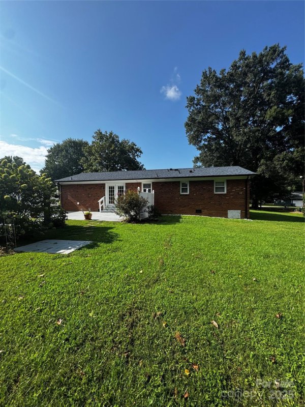 Property image 2 of 324 Autumn Drive in Harrisburg Park, Harrisburg, NC 28075