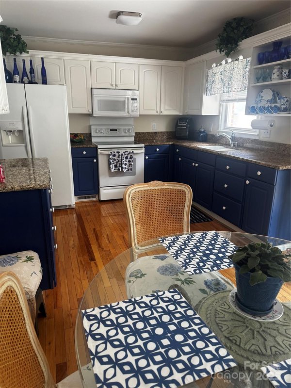 Property image 3 of 324 Autumn Drive in Harrisburg Park, Harrisburg, NC 28075