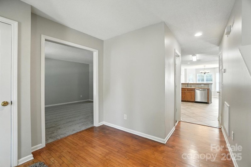 Property image 2 of 11121 Nolet Court in Brawley Farms, Charlotte, NC 28215