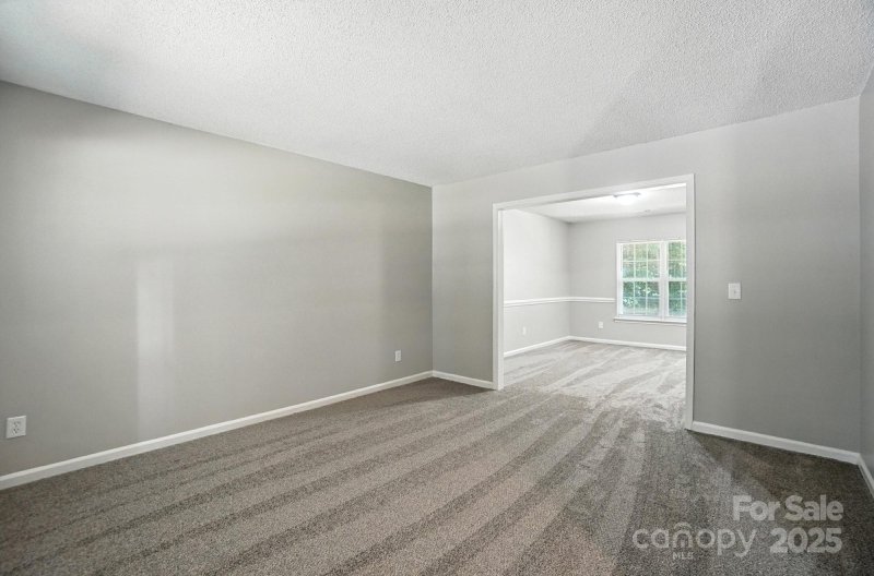 Property image 4 of 11121 Nolet Court in Brawley Farms, Charlotte, NC 28215