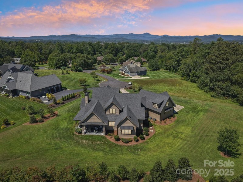 Property image 2 at 98 Drummond Circle, Hendersonville, NC 28791