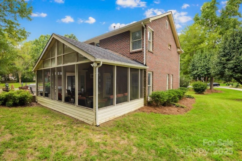 Property image 4 of 3000 Abingdon Avenue in Yorkshire, Monroe, NC 28110