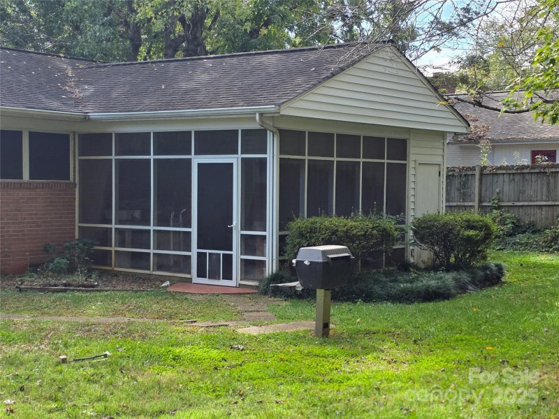 Property image 3 of 637 Downey Place in GARDNER PARK, Gastonia, NC 28054