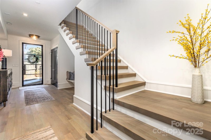 Property image 4 of 616 Queens Road in Myers Park, Charlotte, NC 28207