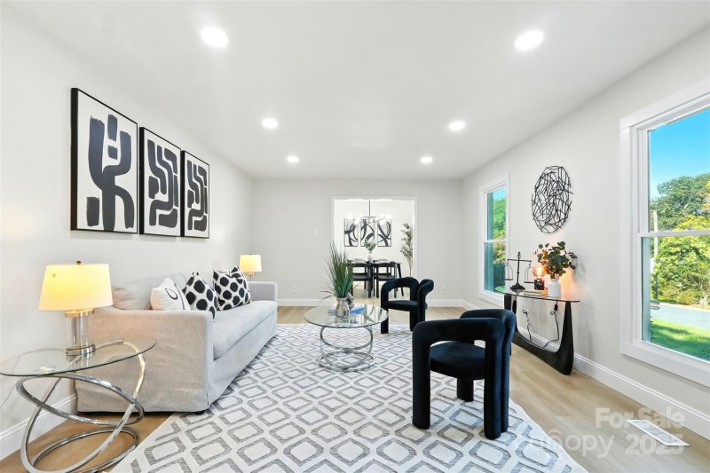 Property image 3 at 6641 Pawnee Drive, Charlotte, NC 28214